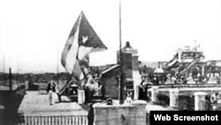 La bandera cubana es arriada en el Morro de La Habana el 20 de Mayo de 1902, a las doce del mediodía.