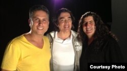 Lilo Vilaplana (d) junto a miembros del elenco de El Capo. 