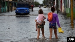 Cubanos afectados por el huracán Rafael siguen viviendo una pesadilla