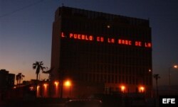 Foto tomada el 16 de enero de 2006, en la entonces Oficina de Intereses de Estados Unidos en La Habana.