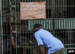 El desabastecimiento de alimentos golpea a la población cubana.