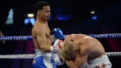 El púgil cubanoamericano Rolando Romero recibe con un gancho de derecha a Arturs Ahmetovs, durante su pelea del pasado 22 de febrero en el MGM de Las Vegas.