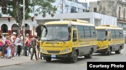 Desde julio de 2013 funcionan en Cuba unas 123 cooperativas no agropecuarias, entre ellas algunas de transporte de pasajeros.