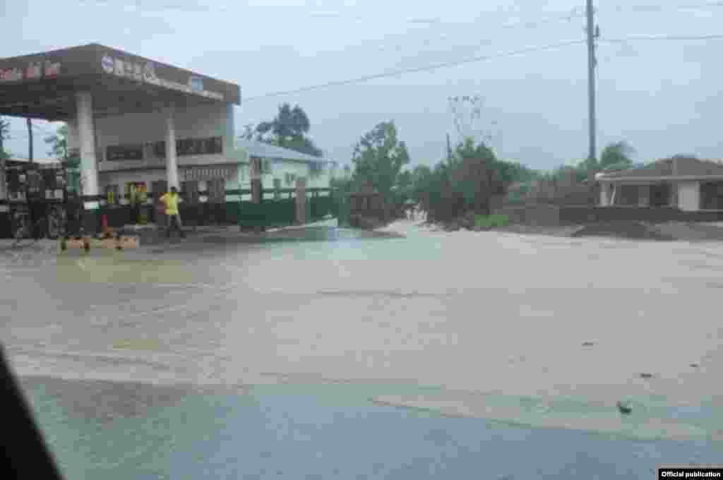 Imágenes de San Antonio del Sur, Guantánamo tras el impacto del huracán Matthew. Foto www.venceremos.cu