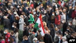 Manifestantes en Budapest, Hungría.