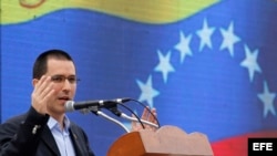 Canciller venezolano pronuncia un discurso en La Habana.