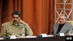 Raúl Castro y Nicolás Maduro en el Palacio de Convenciones de La Habana. Foto tomada 14/12/2016.