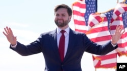 El senador de Ohio, J.D. Vance, en un acto de campaña el 16 de marzo de 2024, en Vandalia, Ohio (AP Foto/Jeff Dean, archivo).