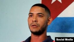 El activista de UNPACU, Yeroslandi Calderín Alvarado, denuncia imposición de multas en su contra por distribuir impresos sobre "Cuba Decide". 