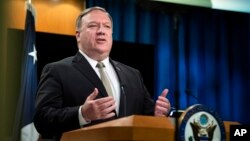 El secretario de Estado, Mike Pompeo, durante una conferencia de prensa. (AP Photo/Manuel Balce Ceneta, Pool)