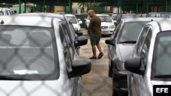 Agencia comercializadora de autos en La Habana.