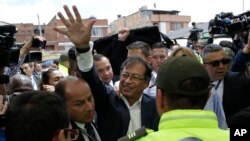 Gustavo Petro en un acto de campaña presidencial en 2018. AP Photo/Martin Mejia