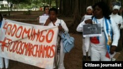 Reporta Cuba. Damas de Blanco y activistas pro DDHH, durante su 40 jornada de represión por la campaña #TodosMarchamos. Foto: Ángel Moya.