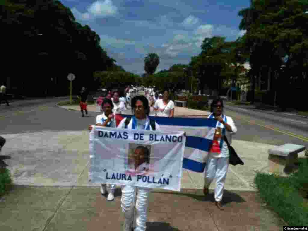 &nbsp;&nbsp;Damas de Blanco marchan por 5ta Avenida