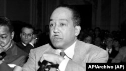 La primera recopilación de poemas de Langston Hughes salió este año al dominio público. Foto: AP/Archivo.