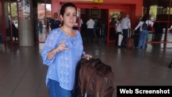 Periodista independiente Camila Acosta fue "regulada".