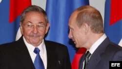 Raúl Castro y Vladimir Putin. Archivo