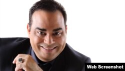 El popular salsero boricua, Gilberto Santa Rosa