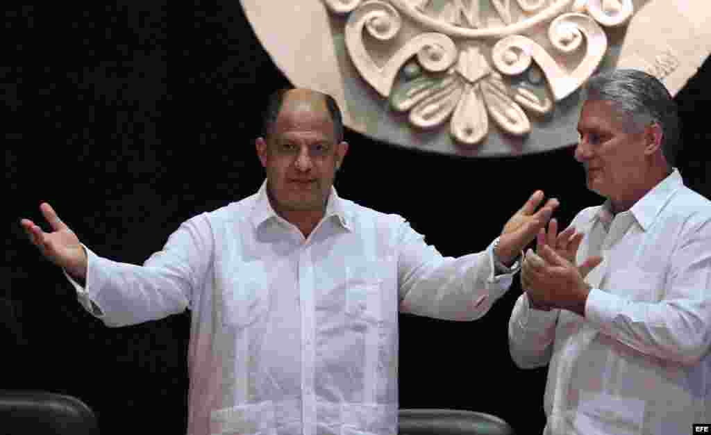 El presidente de Costa Rica, Guillermo Solís en el aula magna del Colegio Universitario San Gerónimo de La Habana (Cuba).