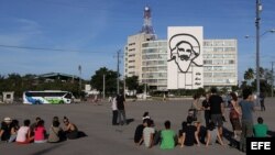 Activistas cubanos que iban a participar en el performance.