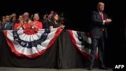 Trump en el acto celebrado en Teatro Manuel Artime de Miami el 16 de junio de 2017 donde anunció la nueva política de EEUU hacia Cuba. (Archivo)