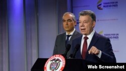 El presidente colombiano, Juan Manuel Santos, ordenó hoy el regreso de Quito del equipo del Gobierno que negocia la paz con el ELN.