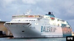 Un ferry de la compañía Balearia. EFE