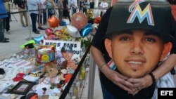 Despedida de José Fernández por las calles de Miami