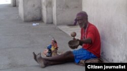 Reporta Cuba. Mendigo en La Habana. Foto: Bárbara Fernández.