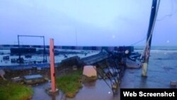 El huracán María podría inundar este jueves el malecón de Baracoa, golpeado días atrás por el ciclón Irma.